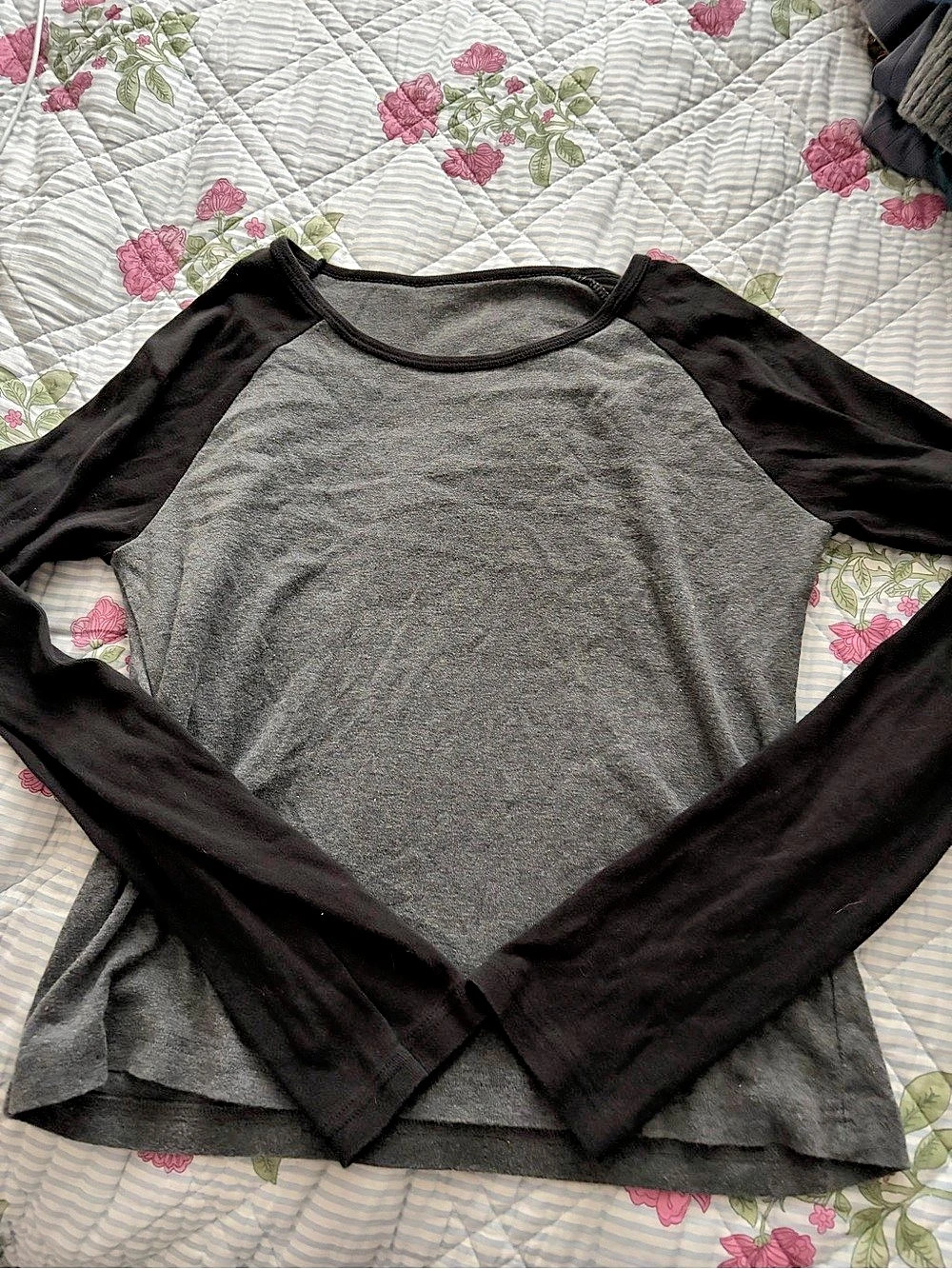 Brandy Long Sleeve Top in Gray & Black